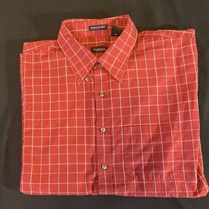 🎊 3 for $15 short sleeve Van Heusen shirt